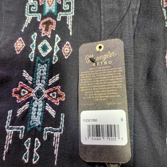 🔥NWT WRANGLER RETRO PUNCHY EMBROIDERED BLACK DENIM PEARLSNAP SHIRT - Picture 16 of 16